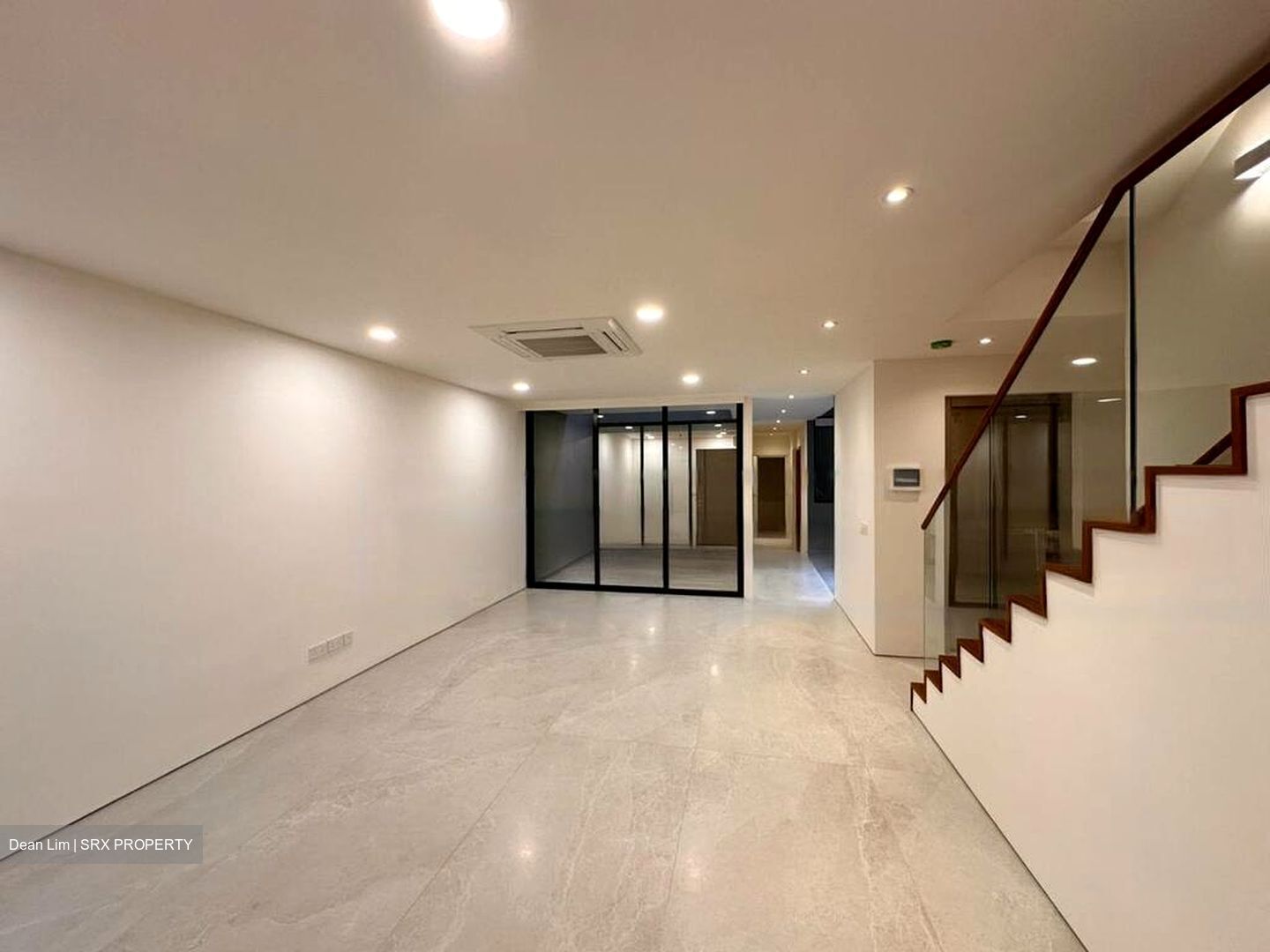 Opera Estate (D15), Terrace #441234071